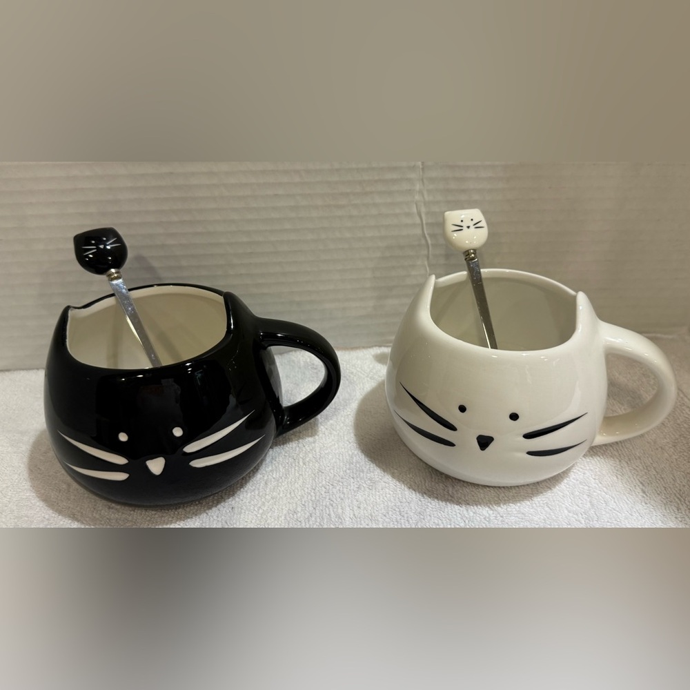 Set of 2 Black&white cat mugs 14 ounce ceramic Coffee and tea Cups Perky ears